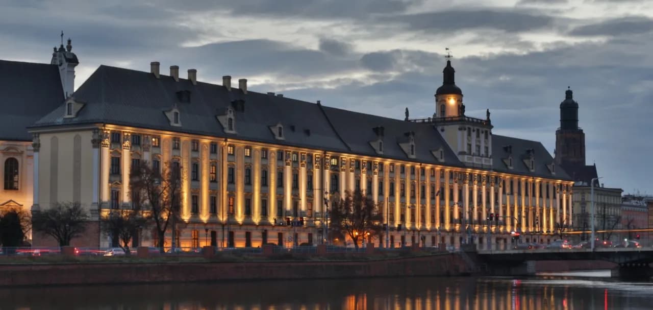 Uniwersytet Wrocławski zdjęcia - piękno kampusu i życie studenckie