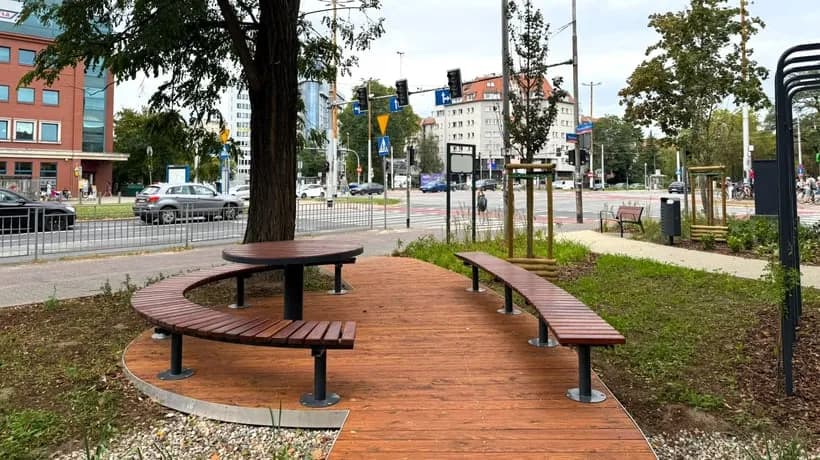 Przystanek uniwersytet ekonomiczny: jak dotrzeć i nie spóźnić się